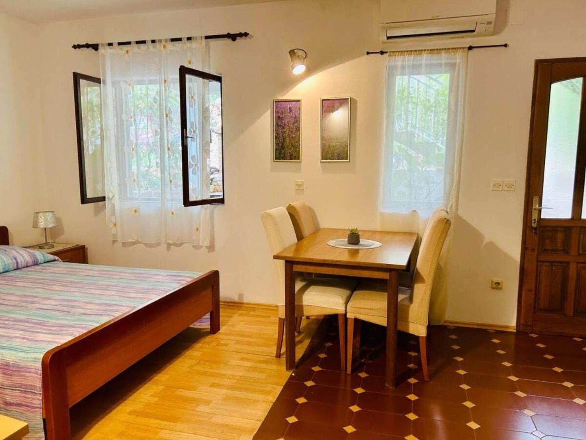 Apartments Matkov - Quite And Peaceful Location Jelsa  Exterior foto